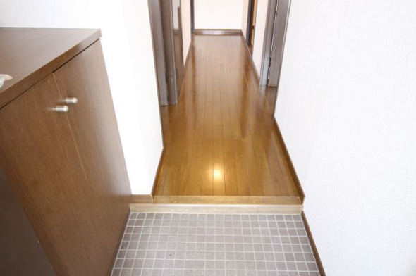 玄関　落ち着いた玄関です