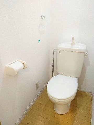 ハイメゾン三鷹のトイレ写真