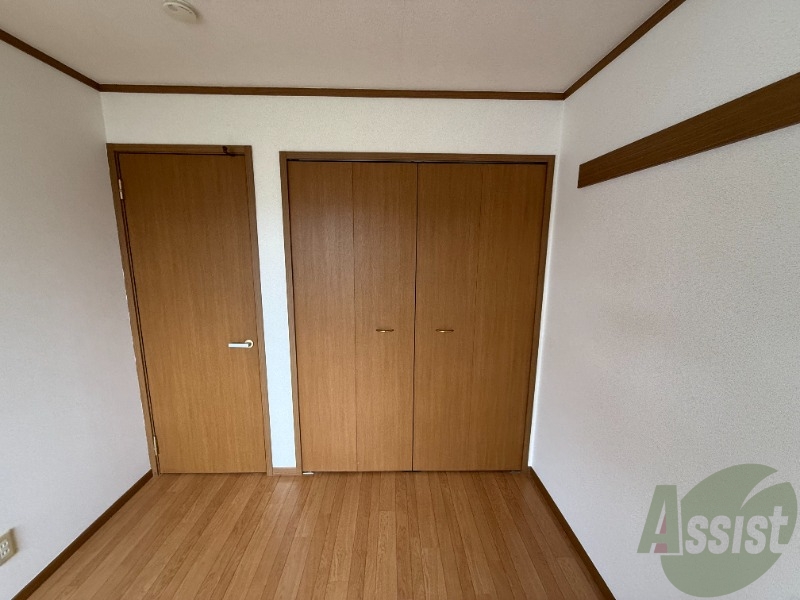 収納　洋室の収納の写真です。たくさん収納できそうですね。