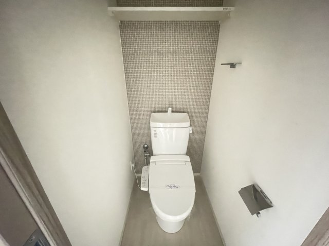 レジュールアッシュ神戸グランフィールのトイレ写真