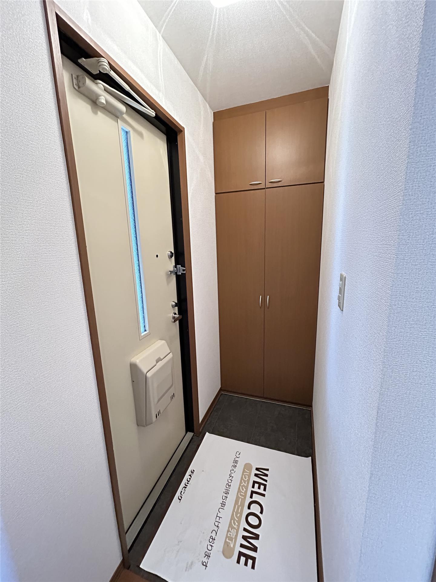 ハーフムーンBの玄関写真