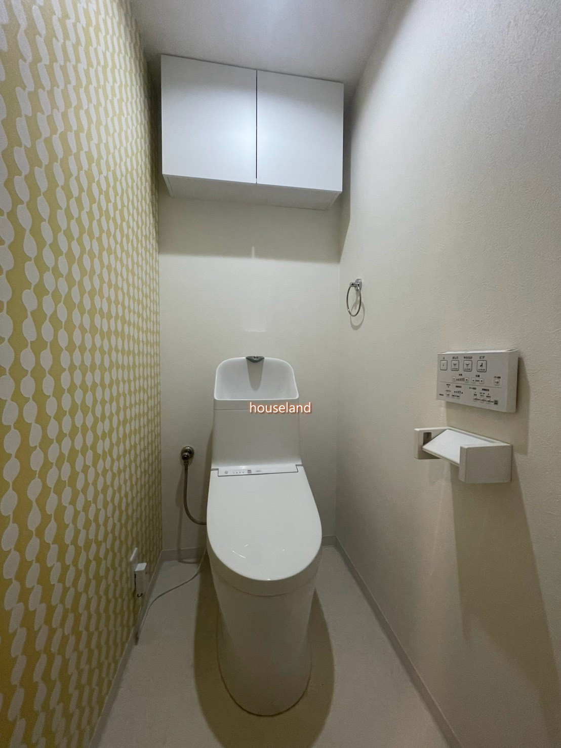 東急田園都市線 用賀駅 徒歩10分 3階建 築31年のトイレ写真