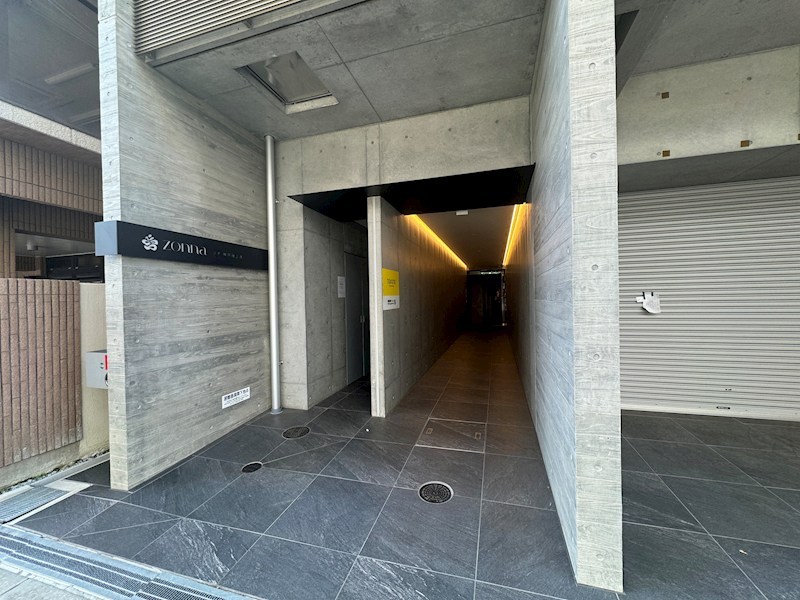 ZONNA神戸磯上通の外観写真