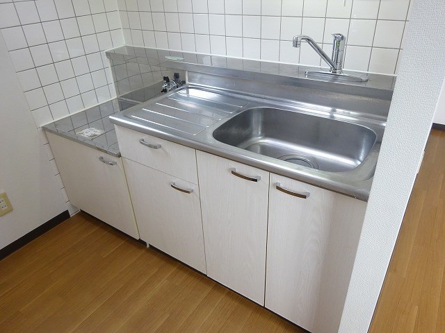 キッチン　※別部屋参考写真