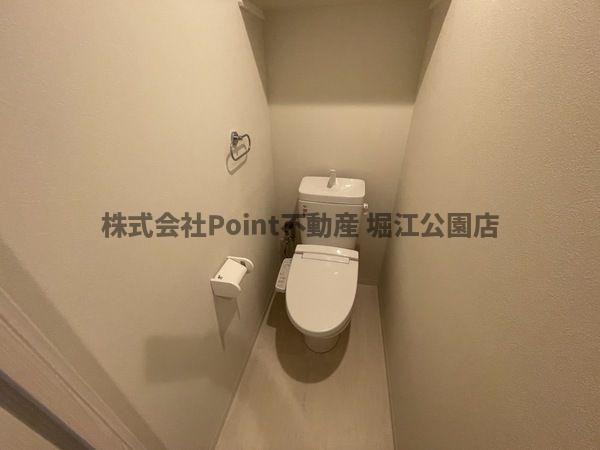 地下鉄谷町線 谷町六丁目駅 徒歩1分 8階建 築7年のトイレ写真