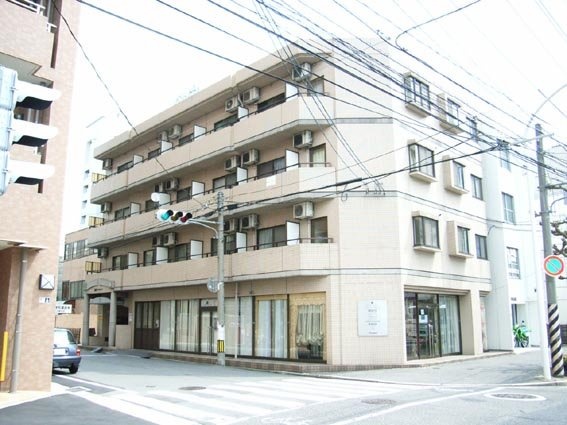 2Aマンションの外観写真