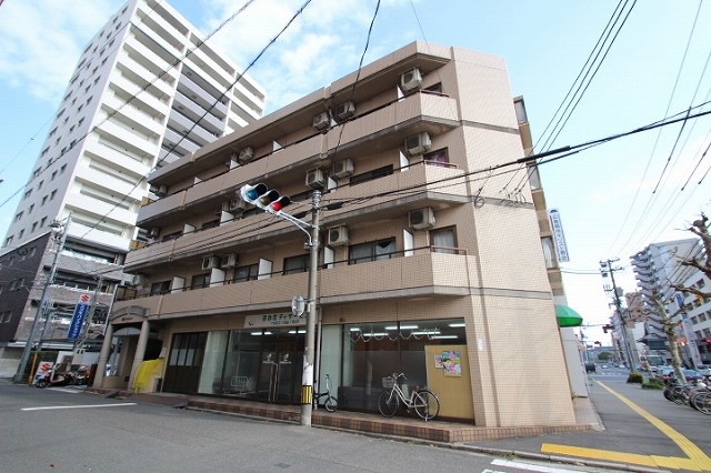 2Aマンションの外観写真