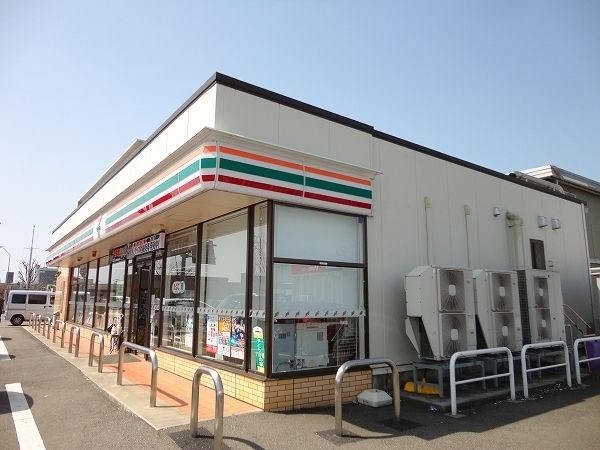 コンビニ　セブンイレブン（コンビニ）まで600m