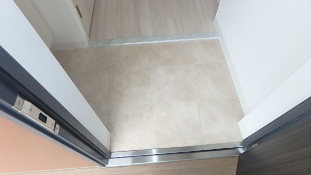 ＪＲ大阪環状線 福島駅 徒歩14分 10階建 築6年の玄関写真