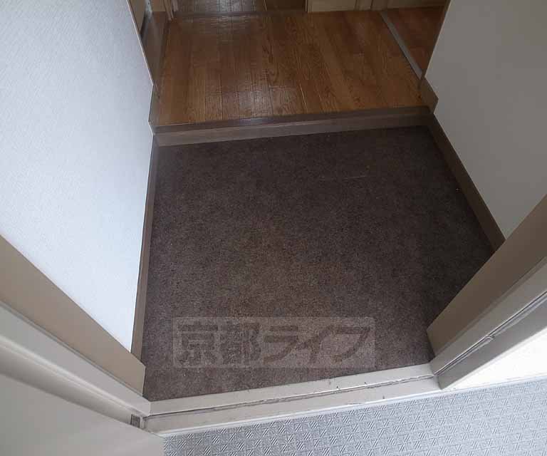山本グランドハイツの玄関写真