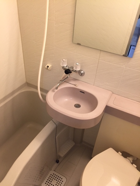 バス・シャワールーム　参考写真（同建物別部屋のものです）