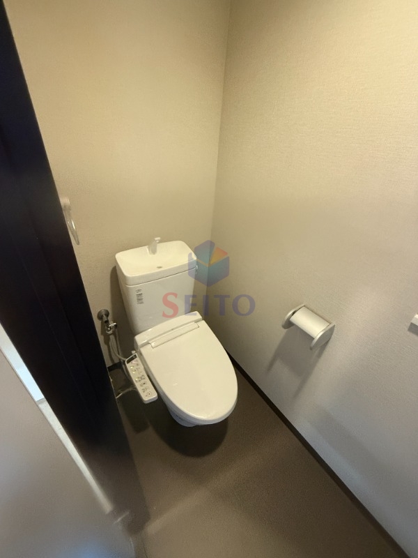 サンレムート江坂eastのトイレ写真