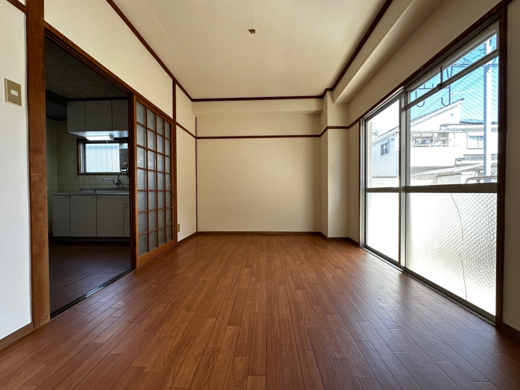 入江ビルの居間写真
