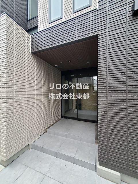 エントランス　プライバシーを守るエントランス♪