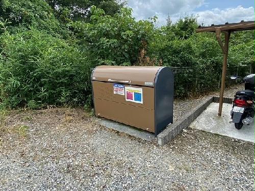 エントランス　ゴミ置き場