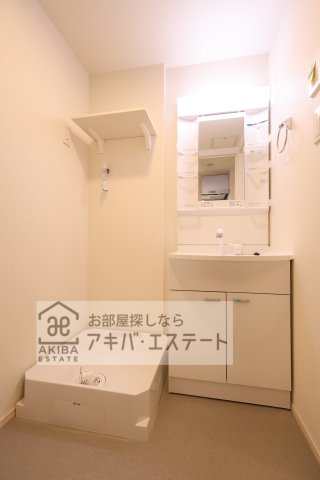 洗面設備　同一仕様写真
