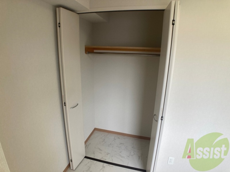 収納　寝室の収納です。部屋がすっきり片付きます。