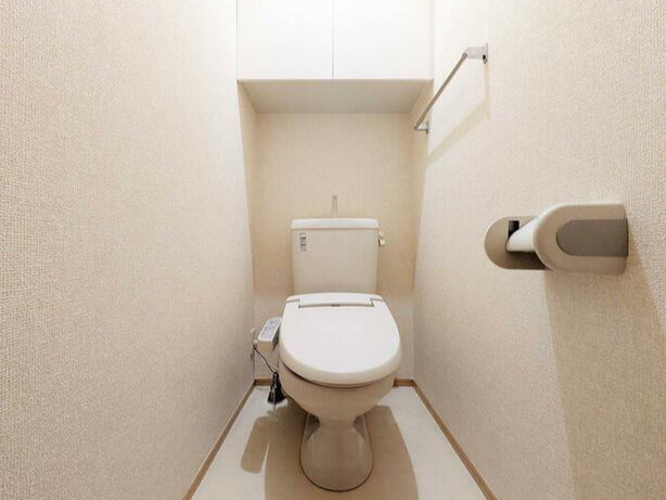 ＪＲ常磐線 亀有駅 徒歩31分 2階建 築14年のトイレ写真