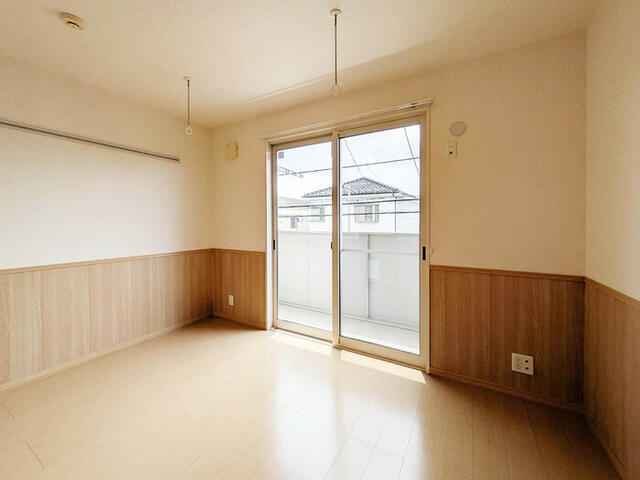 ＪＲ常磐線 亀有駅 徒歩31分 2階建 築14年の居間写真