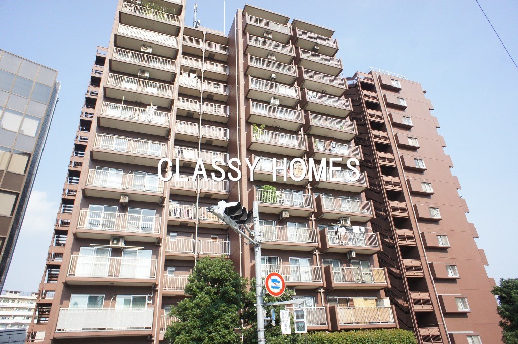 建物外観　1979年竣工　メガロン御殿山：外観