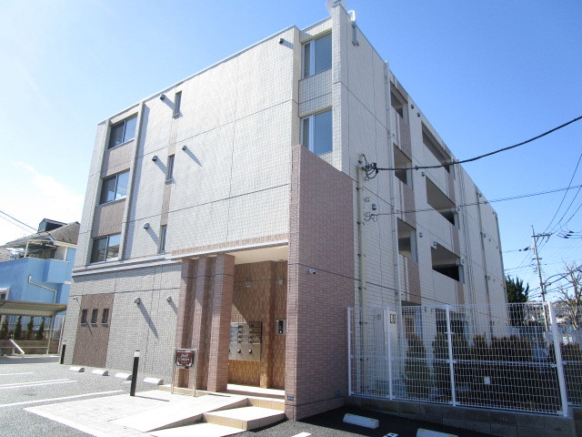 小田急線 鶴川駅 徒歩22分 築6年