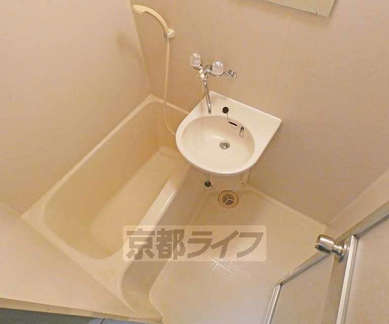 バス・シャワールーム　バスです。