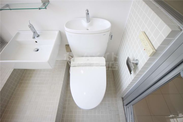 トイレ　トイレもきれいです