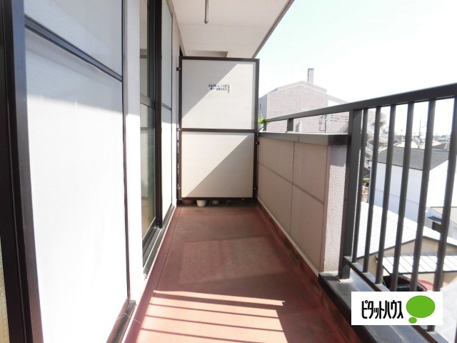 バルコニー　写真は５０２号室になります