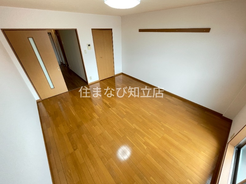 居室・リビング　同型別部屋写真