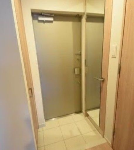 玄関　参考写真：別部屋タイプ