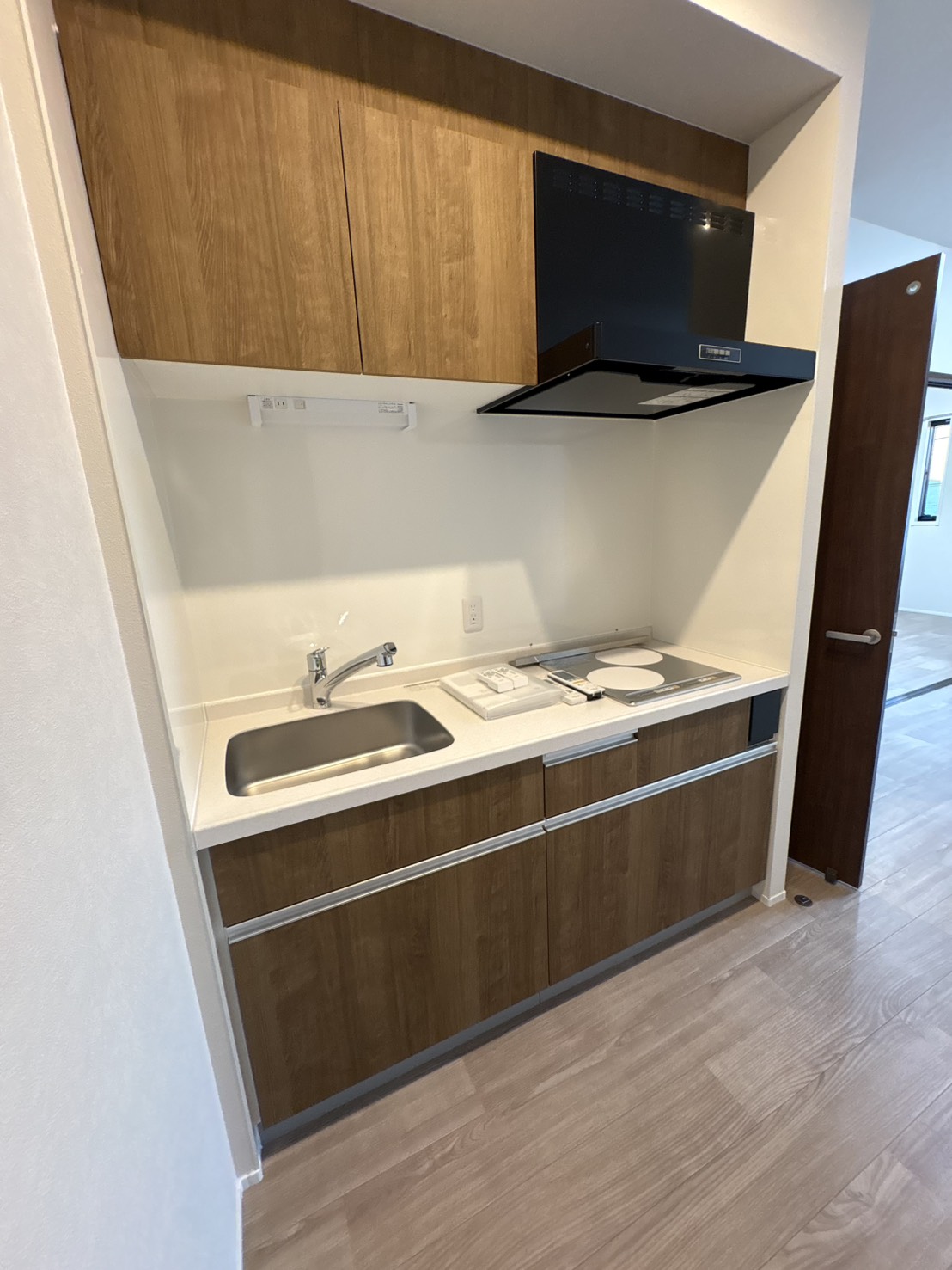 千束新築マンションのキッチン写真