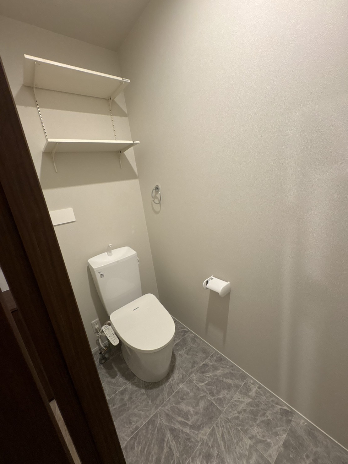 千束新築マンションのトイレ写真