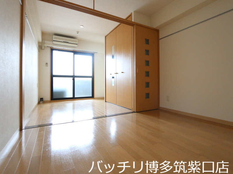 バルコニー　画像は別号室の為、現状優先になります。