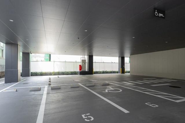 駐車場　2024年10月撮影