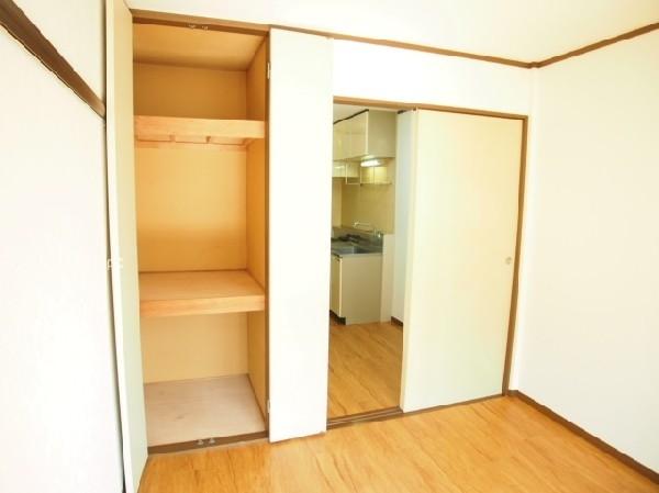 CENTURY千年の内装写真