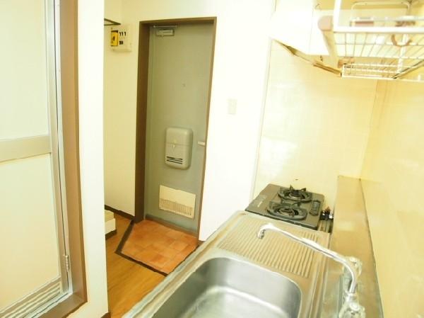CENTURY千年の玄関写真