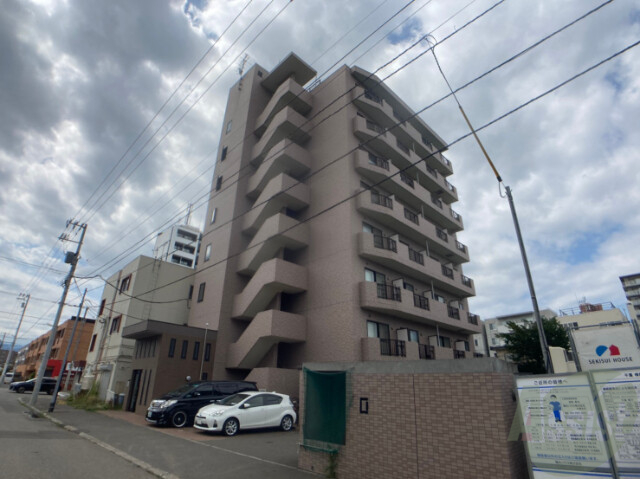 建物外観　札幌市北区北３２条西「クレステージ３２条」