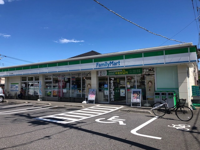 コンビニ　ファミリーマートさいたま白幡店（コンビニ）まで521m