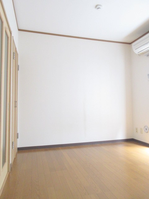 居室・リビング　キレイなお部屋です