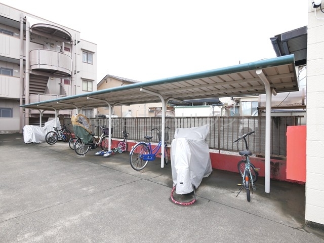 その他共有部分　屋根付駐輪場