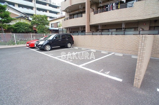 駐車場　敷地内駐車場です♪