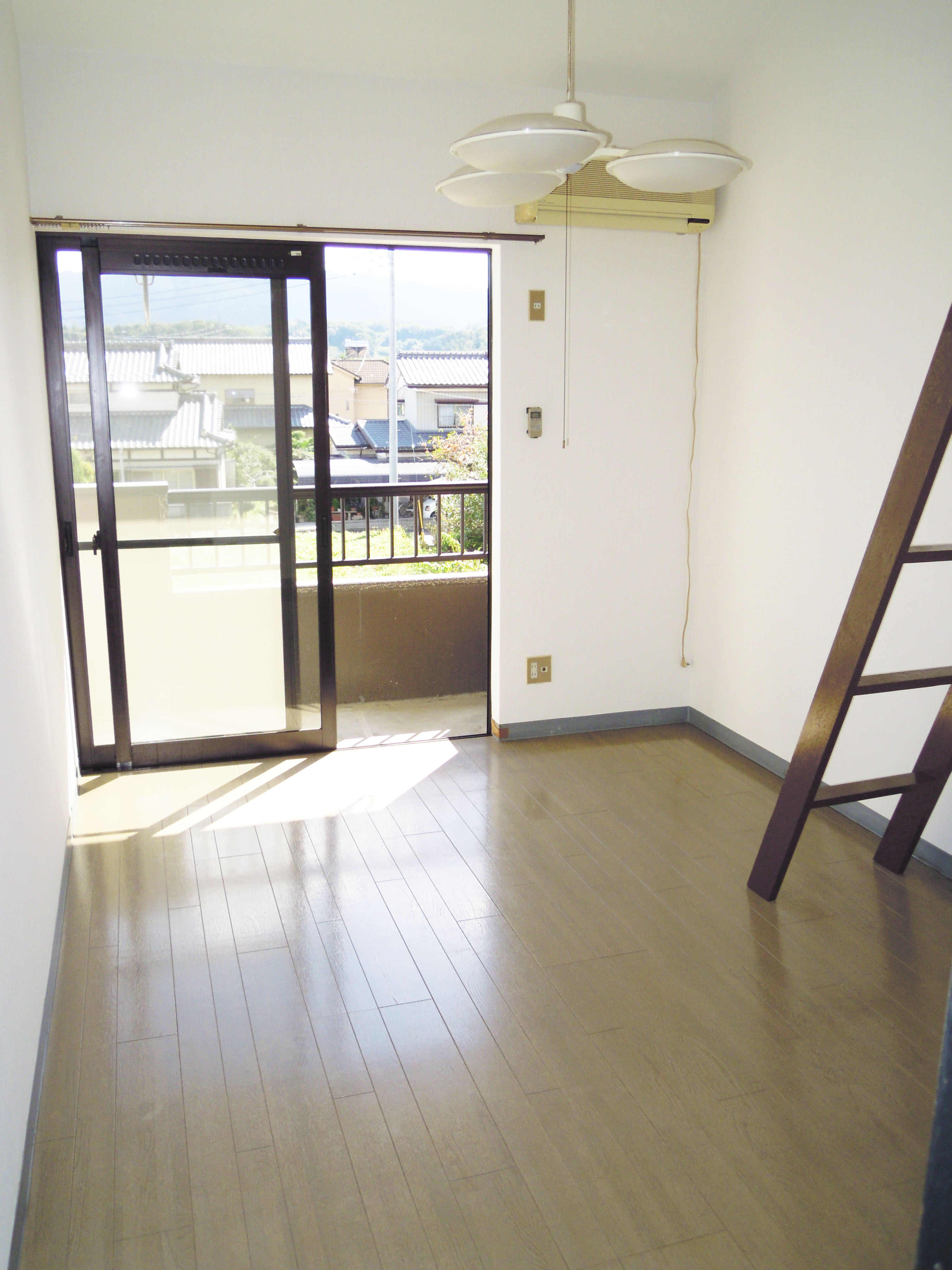 シティーパレス富岡東の居間写真