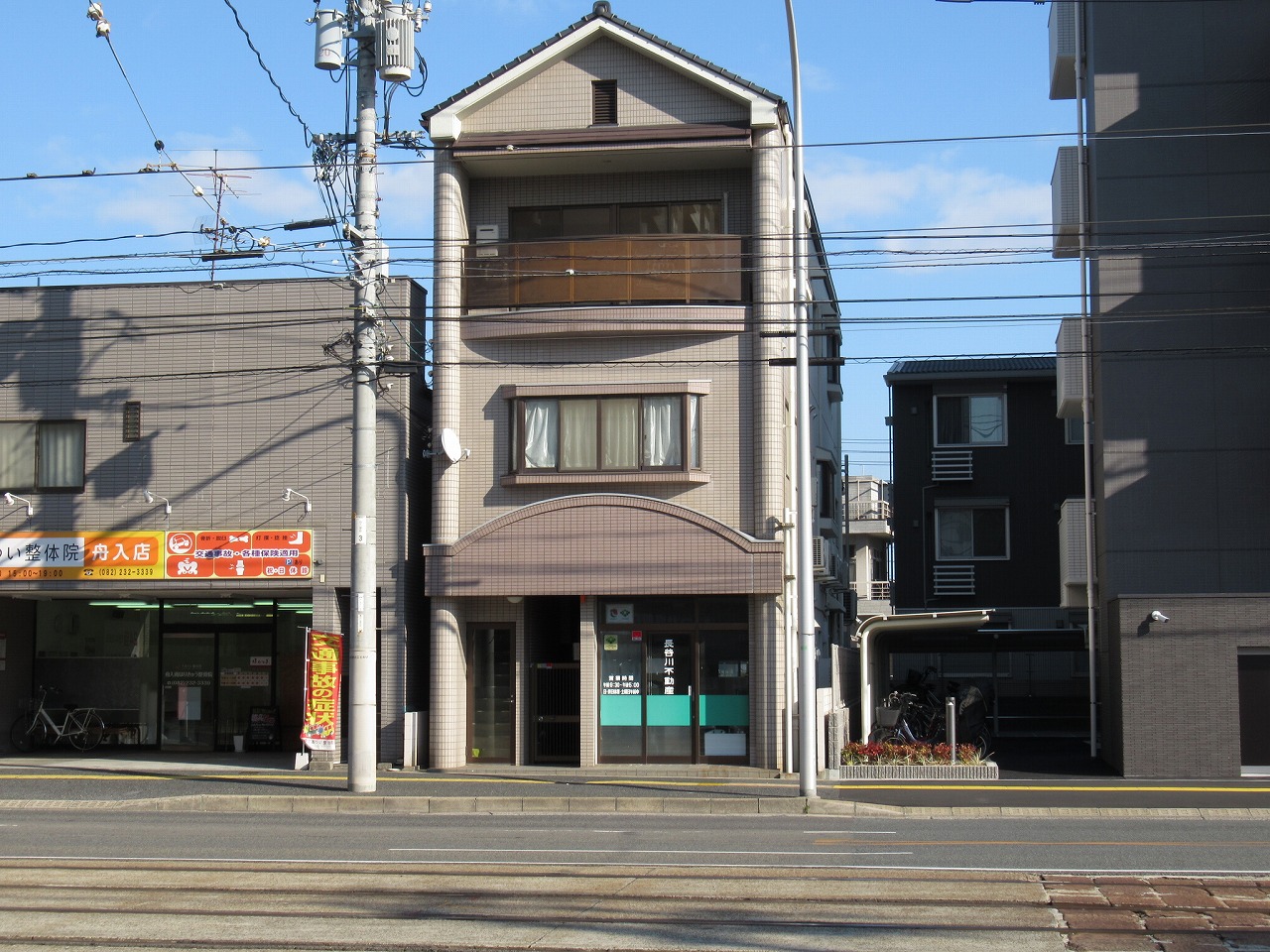 広島市中区舟入南のマンションの建物外観