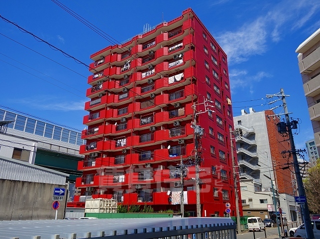 名古屋市熱田区大宝のマンションの建物外観