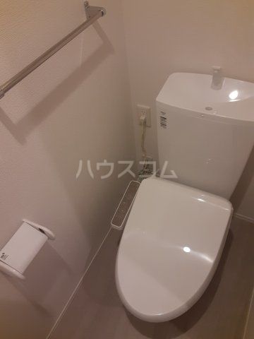 【守谷市ひがし野のアパートのトイレ】