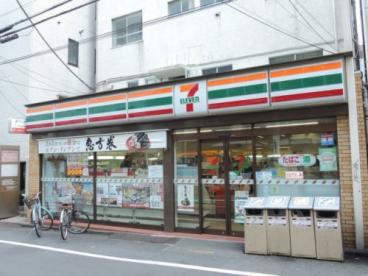 コンビニ　セブンイレブン代官山駅東店（コンビニ）まで208m