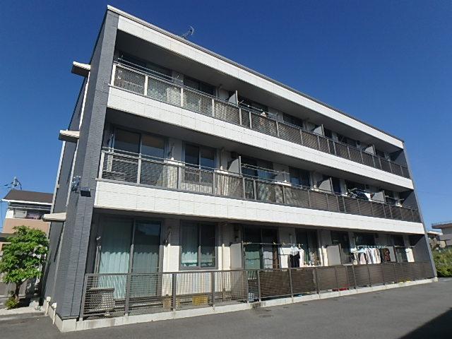 橿原市小槻町のマンションの建物外観