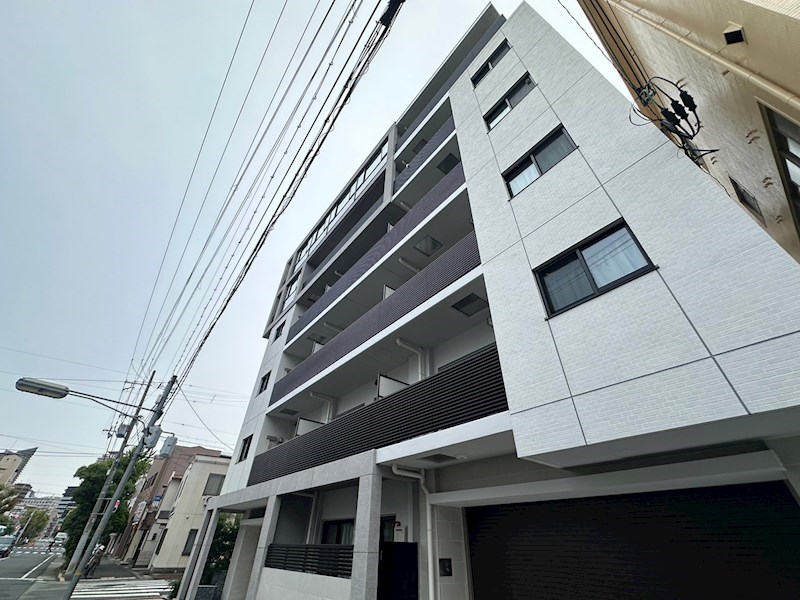 神戸市兵庫区南仲町のマンションの建物外観