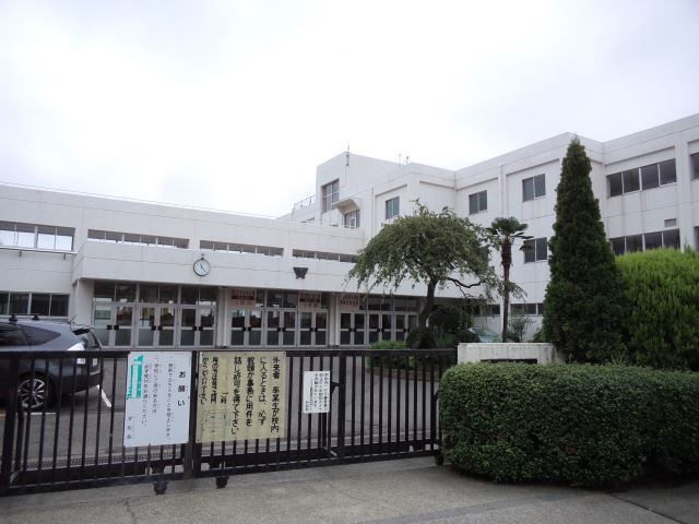 中学校　小金井市立小金井第一中学校（中学校）まで1197m