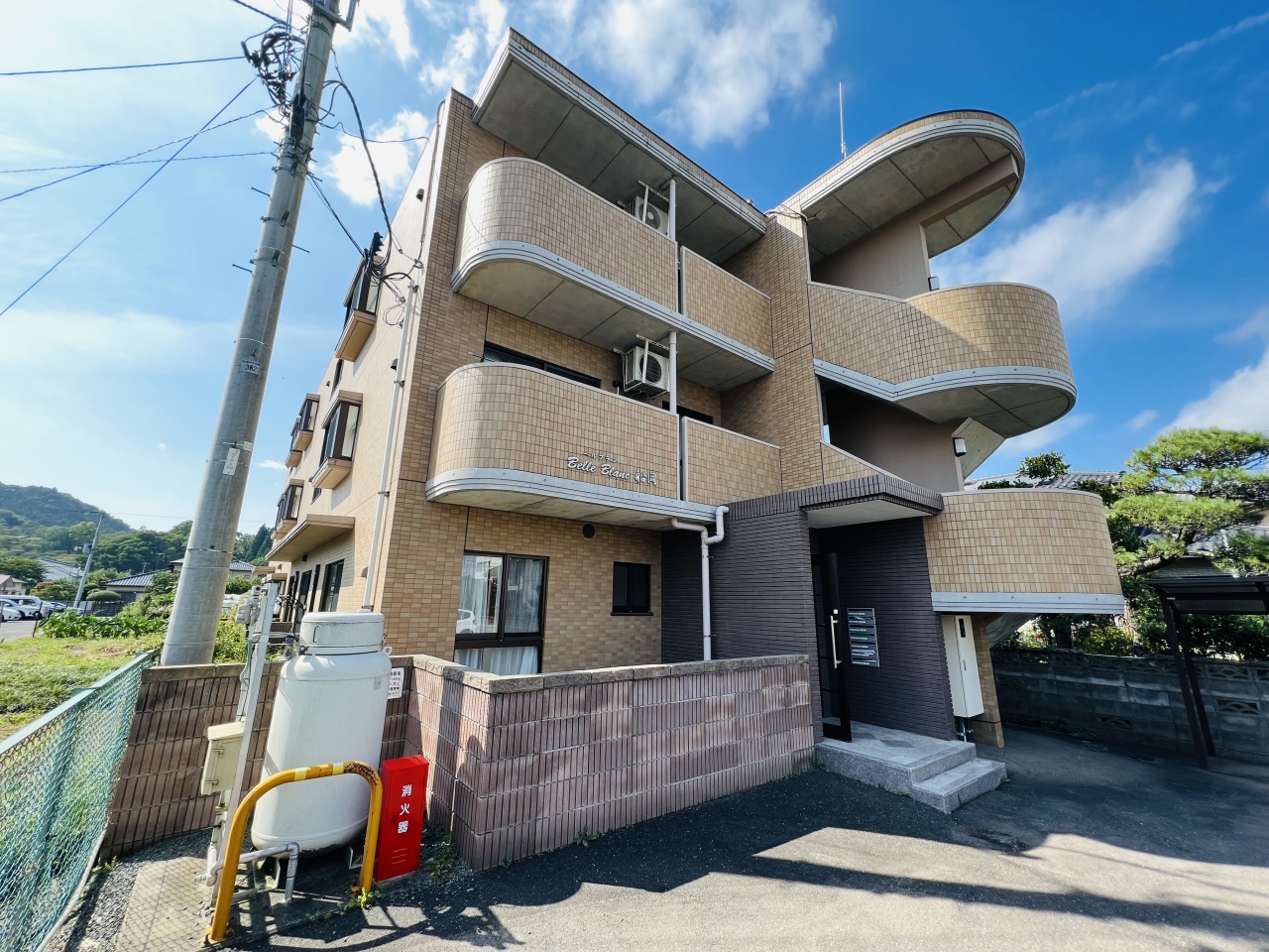 ベルブラン船岡の建物外観